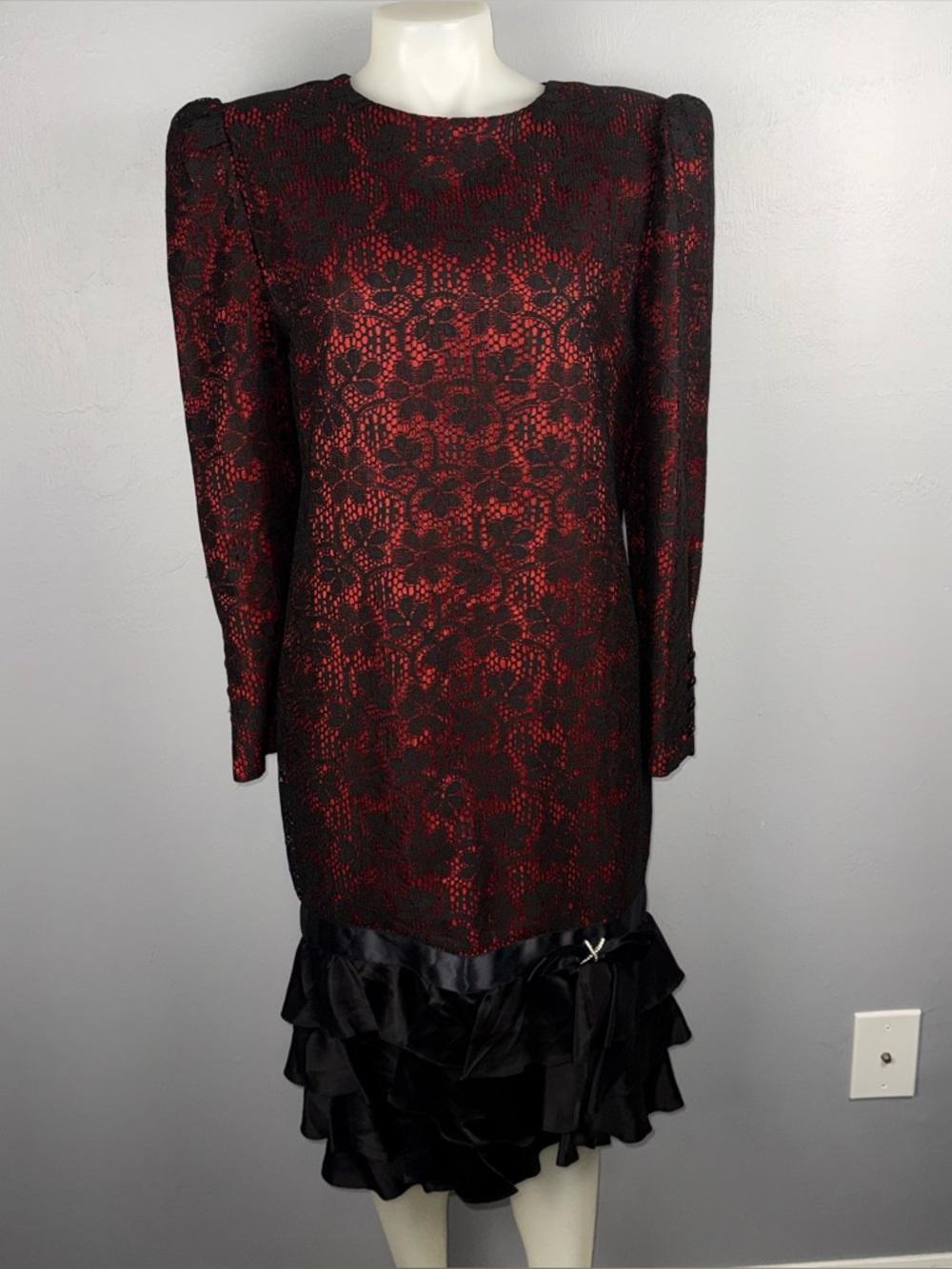 CAMI Vintage Lace Dress‎ Women’s Medium? Red Black 80s 90’s Asym Ruffle *READ